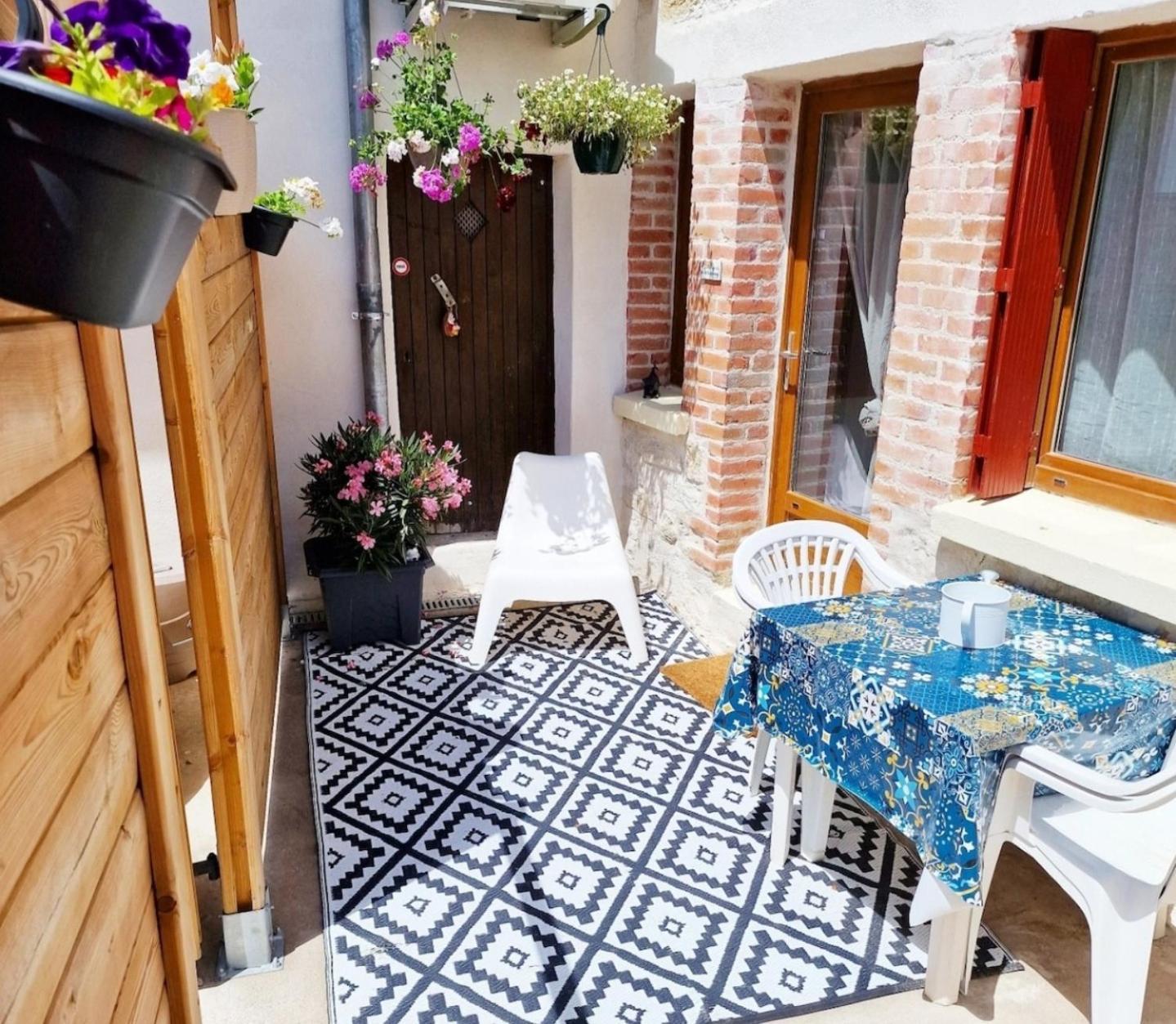 Gite Chez Bisset_2Chambres 4Personnes Lezoux エクステリア 写真
